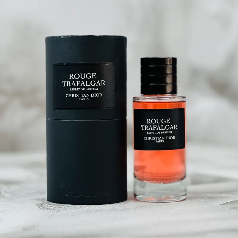 عطر ادکلن دیور رژ ترافالگار اسپریت د پارفوم 80 میل مستر کوالیتی