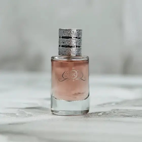 عطر ادکلن دیور جوی زنانه 25 میل شرکت ویکینگ Veking