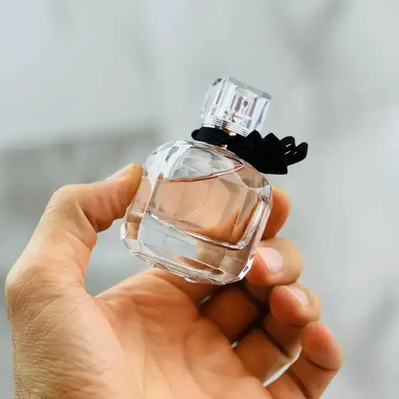 عطر ادکلن ایو سن لوران مون پاریس 25 میل شرکت ویکینگ