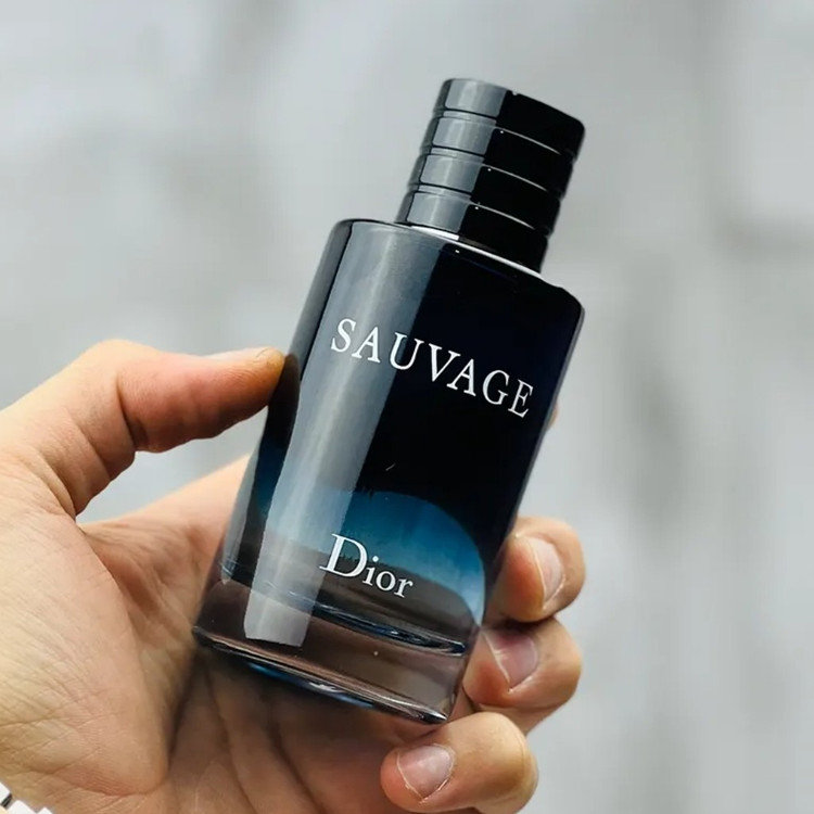 عطر ادکلن دیور ساواج ادو تویلت 50 میل دکانتی
