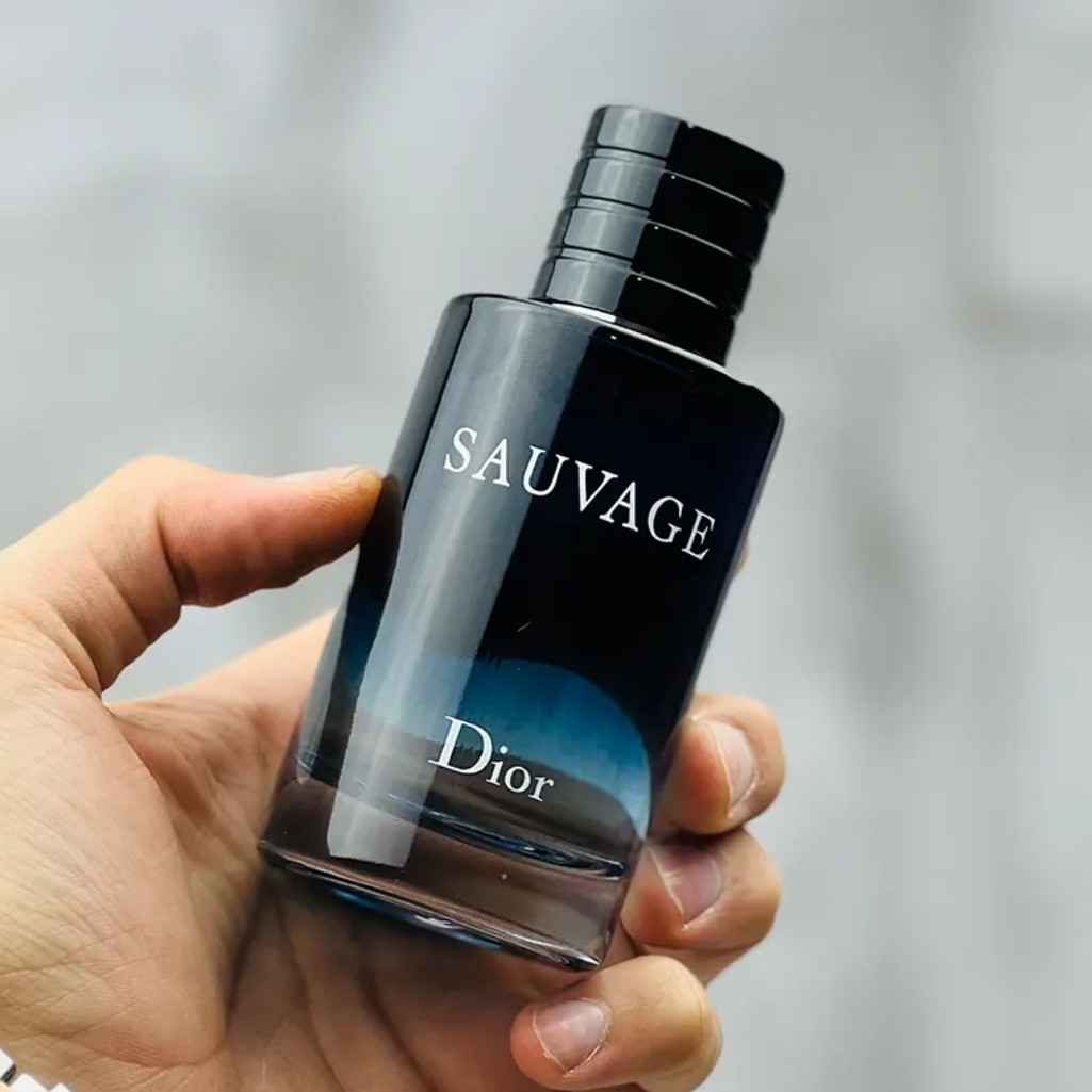عطر ادکلن دیور ساواج ادو تویلت 100 میل مسترکوالیتی