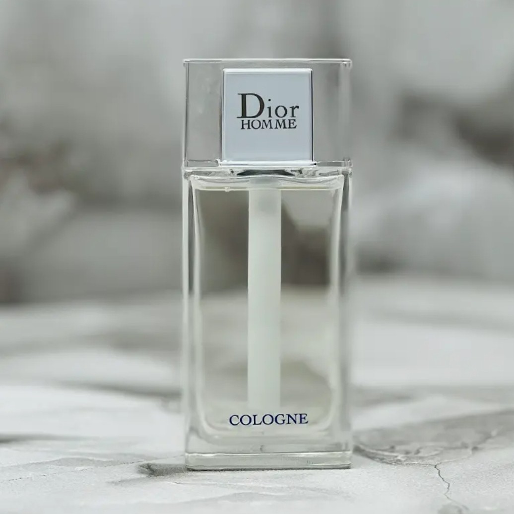 عطر ادکلن دیور هوم کلون 2022 50 میل دکانتی