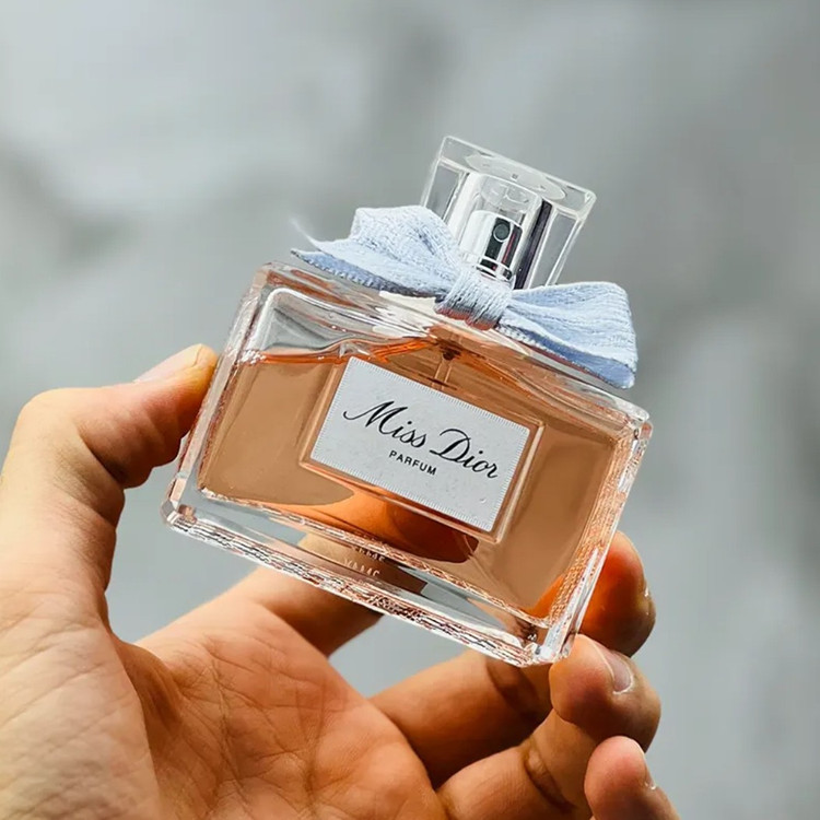 عطر ادکلن میس دیور پارفوم 20 میل دکانتی