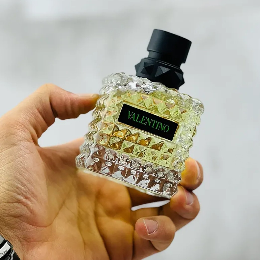 ادکلن دکانتی والنتینو دونا بورن این روما گرین استراوگانزا 50 میل
