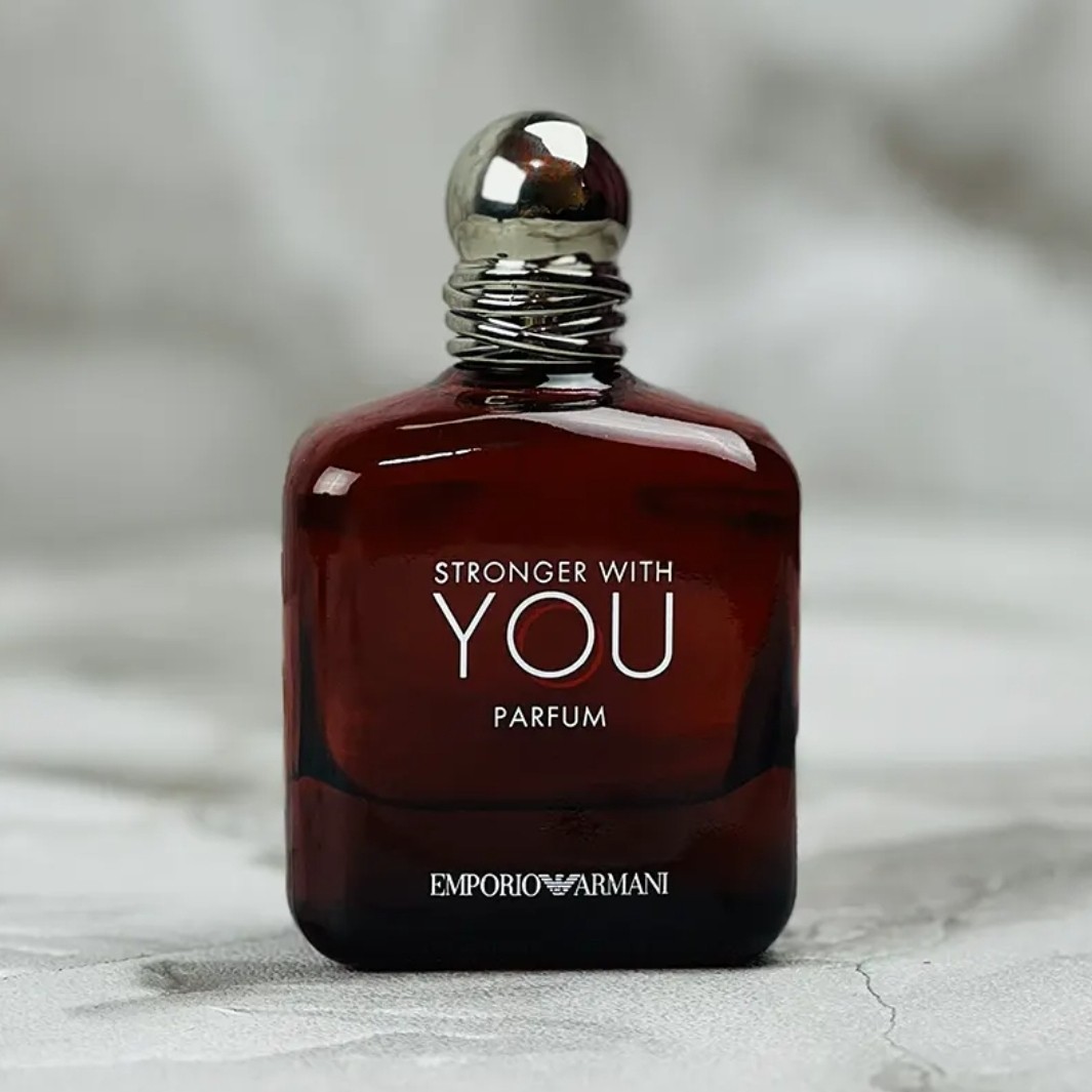عطر ادکلن یو استرانگر ویت یو پارفوم 100 میل مستر