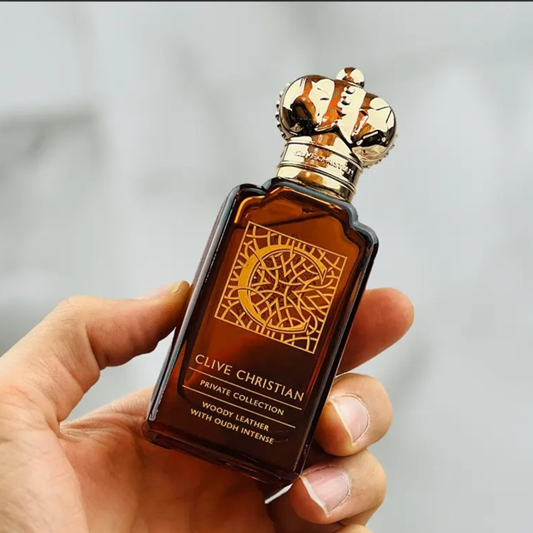عطر ادکلن کلایو کریستین سی فور من وودی لیدر ویت عوده اینتنس 50 میل مستر کوالیتی