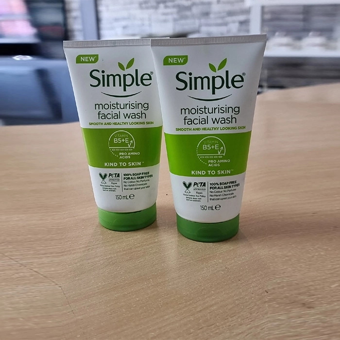 ژل شستشوی صورت سیمپل مدل Moisturising
