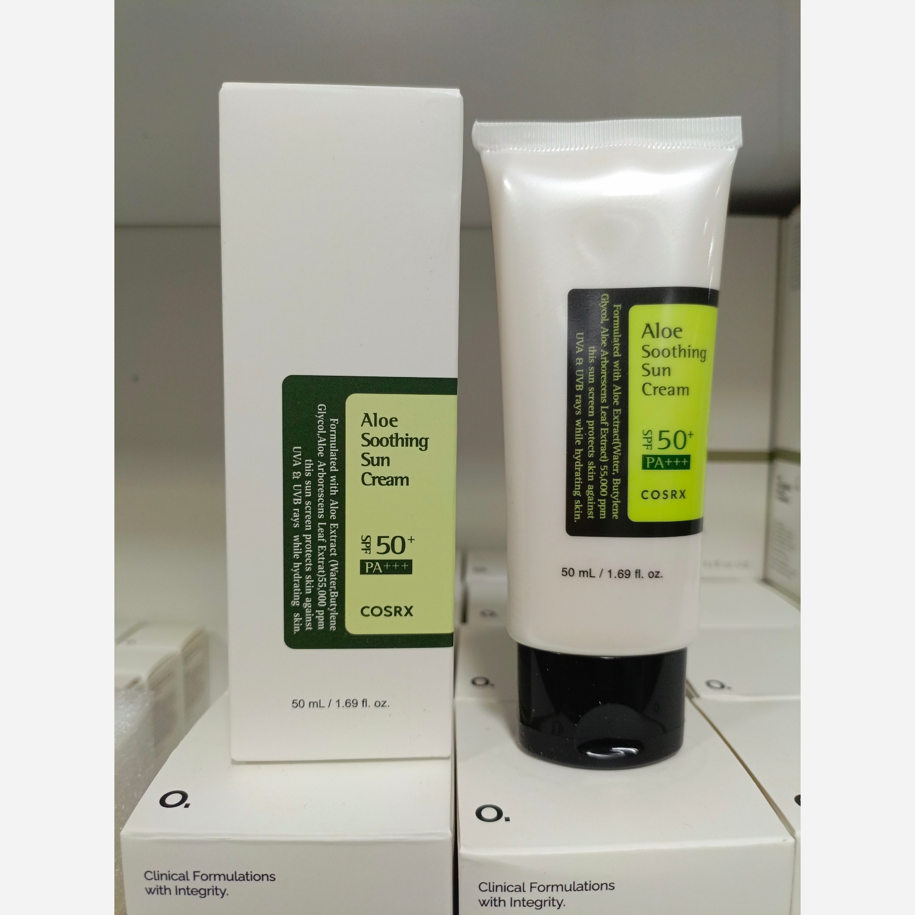 کرم ضد آفتاب آلوئه ورا کوزارکس SPF50 حجم 50 میل