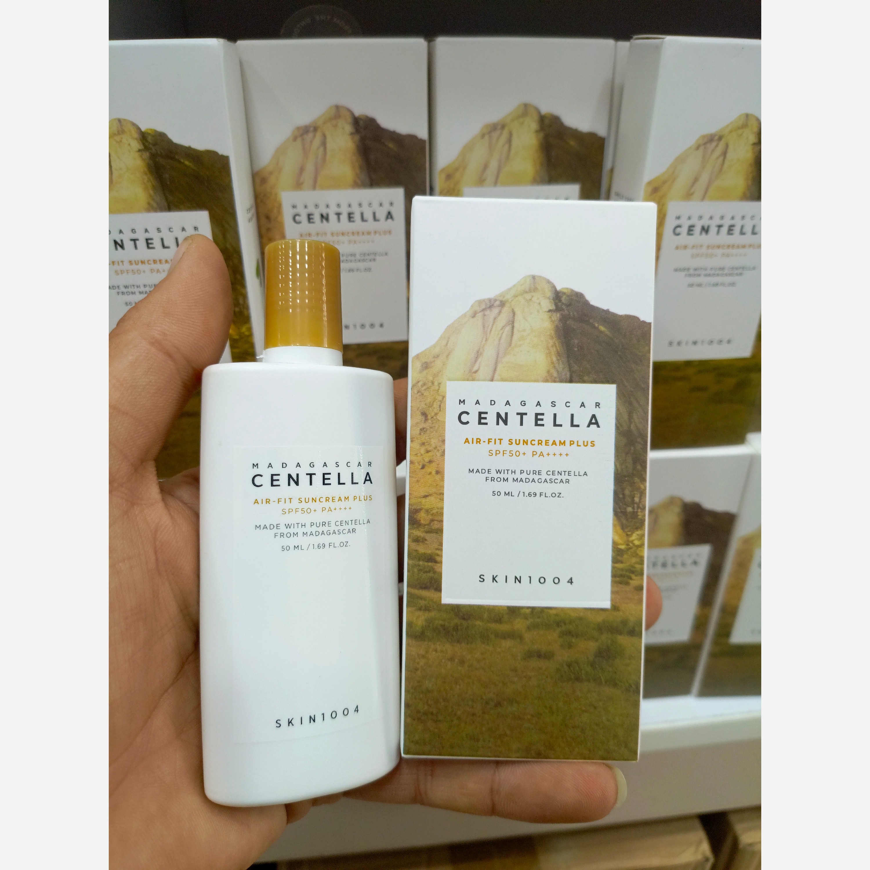 ضدآفتاب رنگی سنتلا اصلی