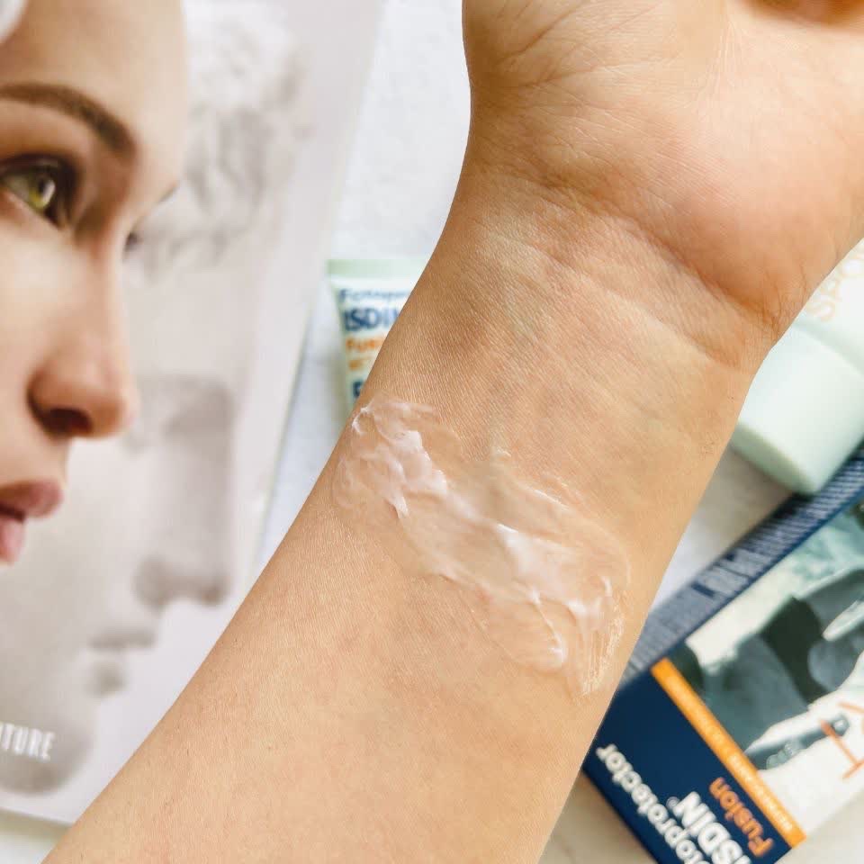 کرم ضد آفتاب فیوژن اسپرت ایزدین SPF50