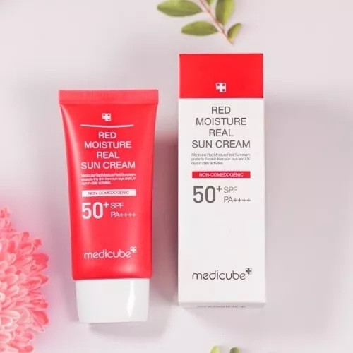 کرم ضد آفتاب مرطوب کننده مدی کیوب (تسکین دهنده) SPF50 اورجینال