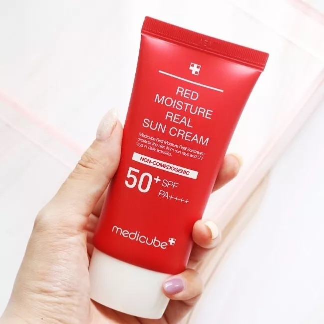 کرم ضد آفتاب مرطوب کننده مدی کیوب (تسکین دهنده) SPF50 اورجینال