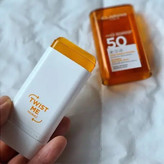 ضد آفتاب استیکی کلارنس بی رنگ SPF50 اورجینال
