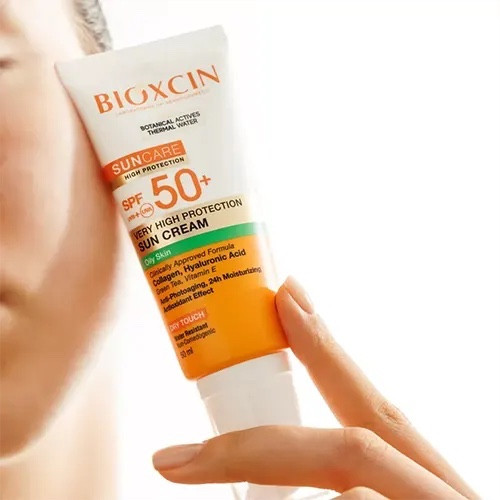 کرم ضد آفتاب بیرنگ ضد لک SPF50 بیوکسین اورجینال