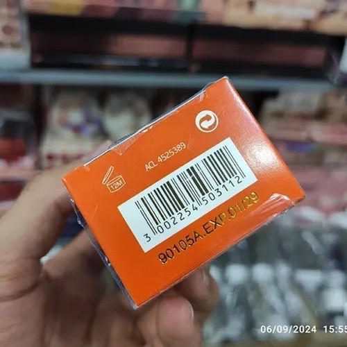 کرم ضد آفتاب اوکالان اصل حاوی کلاژن طلا 50 میل
